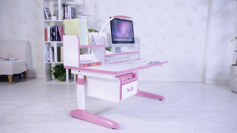 護(hù)童兒童學(xué)習(xí)桌椅[00_00_15][20180410-191950-8].JPG